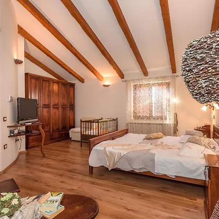 Villa Bacio 660