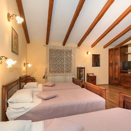Villa Bacio 660 *