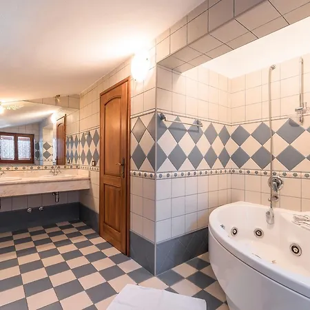 Bacio 660 Villa *