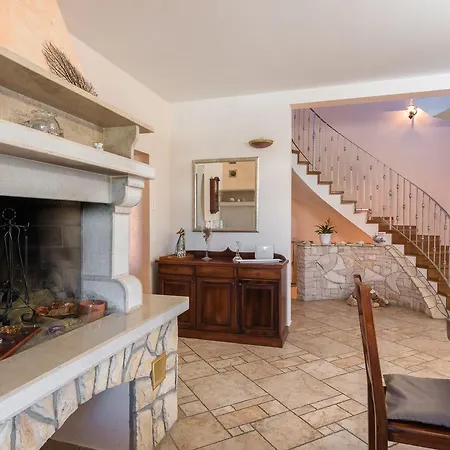 Villa Bacio 660 Nedeščina